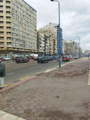 كليوباترا بحر اسكندرية